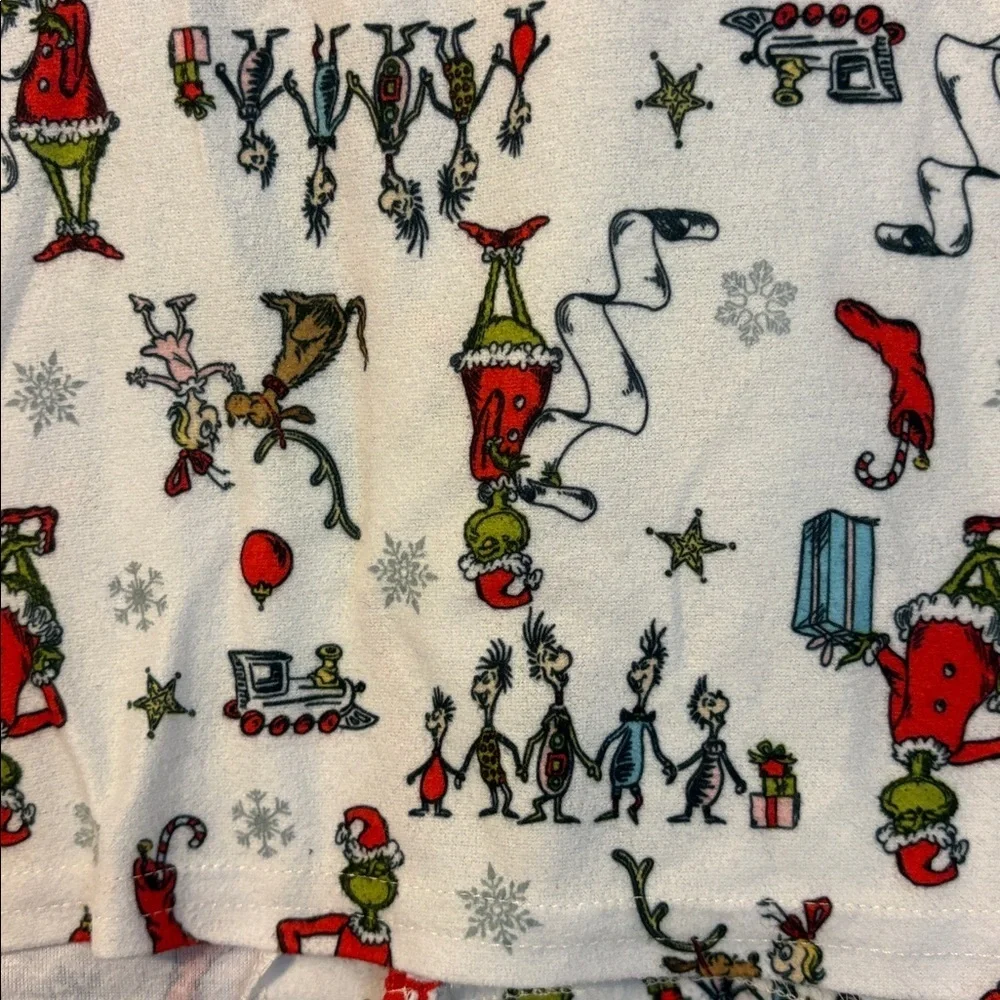The Grinch Pajama Button Up Top size S (6/7)